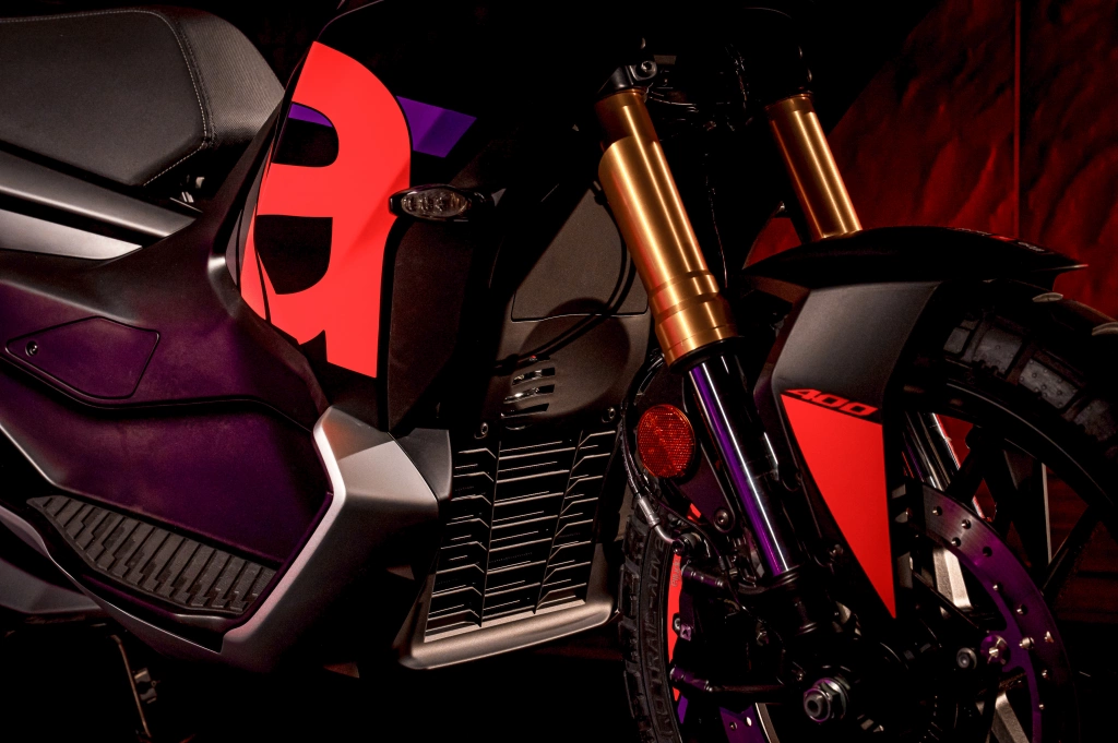 Die Aprilia SR GT 400 Rally Replica ist READY FOR ANYTHING